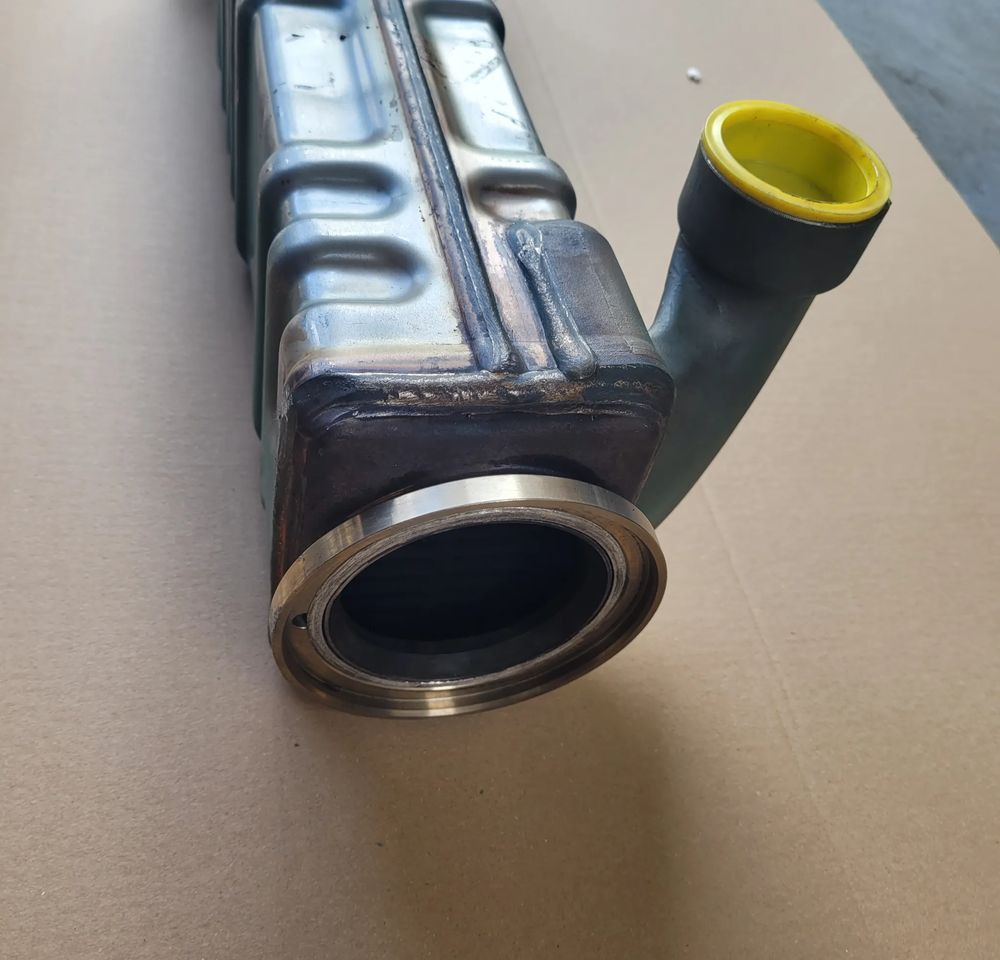 CHŁODNICA EGR VOLVO 21944868 P09 CHWALIM116 - EGR hűtő - Teherautó: 3 kép. CHŁODNICA EGR VOLVO 21944868 P09 CHWALIM116 - EGR hűtő - Teherautó: 3 kép.