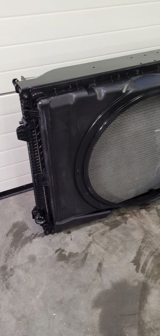 CHŁODNICE MAN TGX E6 MAHLE 98CM SZCZELNE - Radiátor: 2 kép. CHŁODNICE MAN TGX E6 MAHLE 98CM SZCZELNE - Radiátor: 2 kép.