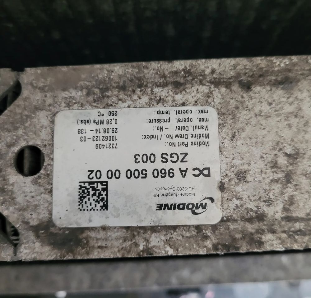 CHŁODNICE MERCEDES ACTROS MP4 KOMPLET - Hűtőrendszer - Teherautó: 3 kép. CHŁODNICE MERCEDES ACTROS MP4 KOMPLET - Hűtőrendszer - Teherautó: 3 kép.