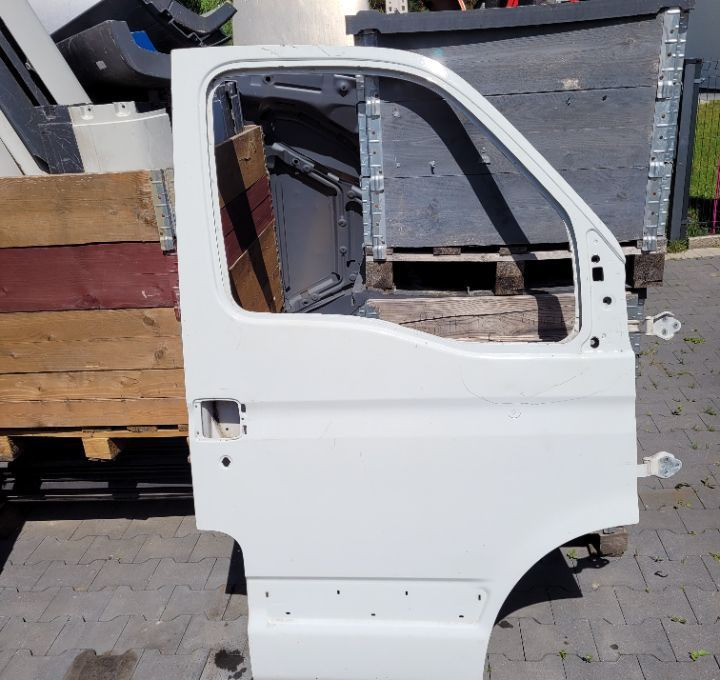 DRZWI IVECO DAILY MASTER MASCOTT PRAWE - Ajtó és alkatrészek - Kisteherautó: 1 kép. DRZWI IVECO DAILY MASTER MASCOTT PRAWE - Ajtó és alkatrészek - Kisteherautó: 1 kép.
