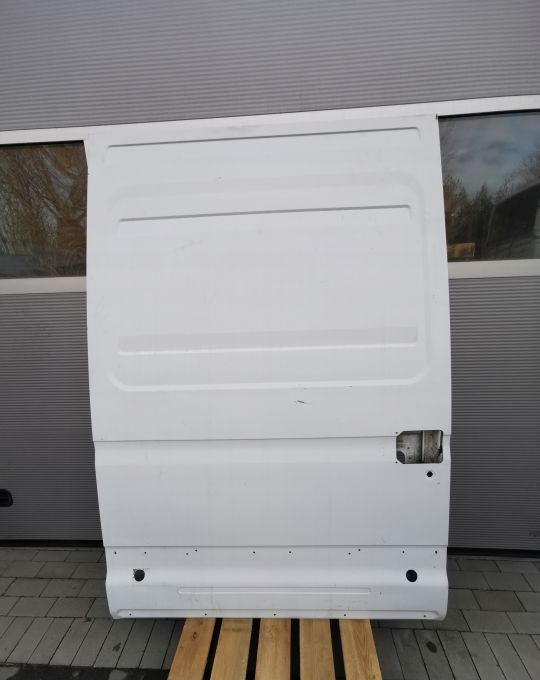 DRZWI PRZESUWNE IVECO DAILY PRAWE - Ajtó és alkatrészek - Teherautó: 1 kép. DRZWI PRZESUWNE IVECO DAILY PRAWE - Ajtó és alkatrészek - Teherautó: 1 kép.