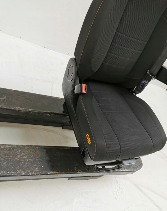FOTEL KIEROWCY AUTOBUS MAN NEOPLAN ISRI - Ülés: 3 kép. FOTEL KIEROWCY AUTOBUS MAN NEOPLAN ISRI - Ülés: 3 kép.