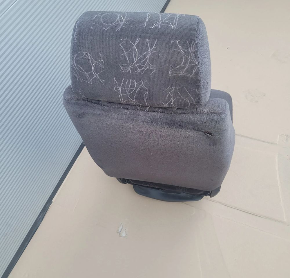 FOTEL KIEROWCY F2000 IVECO TRAKKER GRAMMER CHWALIM116 - Ülés - Teherautó: 4 kép. FOTEL KIEROWCY F2000 IVECO TRAKKER GRAMMER CHWALIM116 - Ülés - Teherautó: 4 kép.