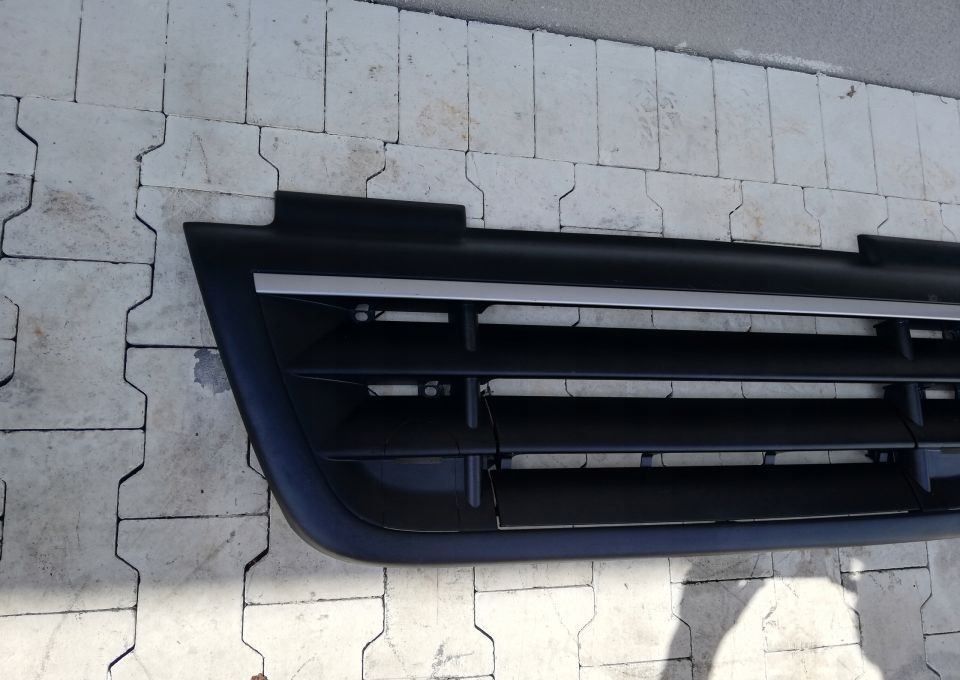 GRILL ATRAPA DAF CF NOWY ORYGINAŁ 1784453 - Rács - Teherautó: 2 kép. GRILL ATRAPA DAF CF NOWY ORYGINAŁ 1784453 - Rács - Teherautó: 2 kép.