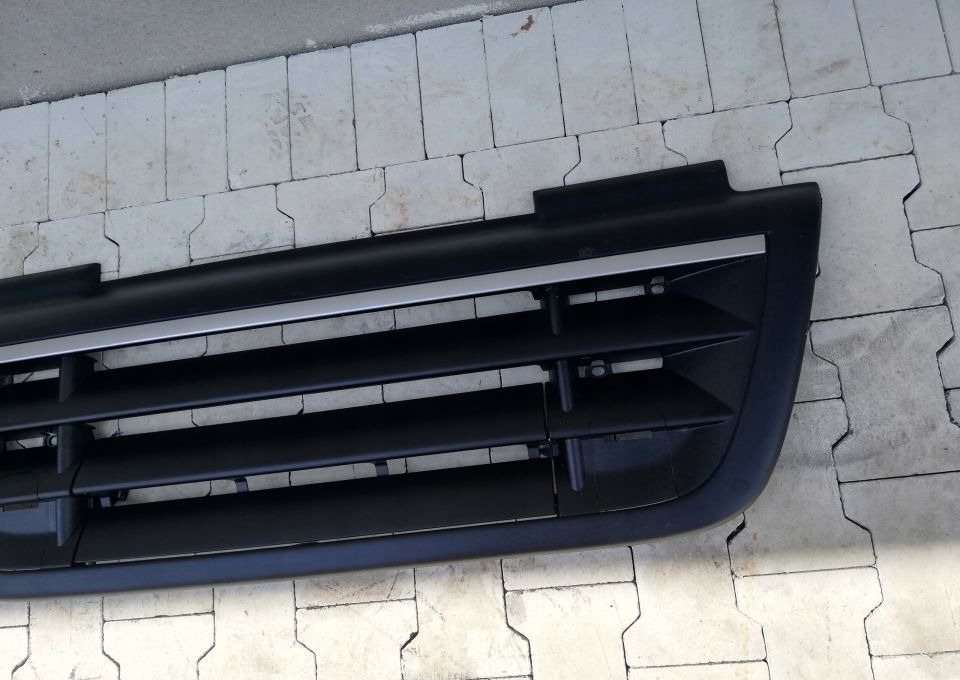 GRILL ATRAPA DAF CF NOWY ORYGINAŁ 1784453 - Rács - Teherautó: 3 kép. GRILL ATRAPA DAF CF NOWY ORYGINAŁ 1784453 - Rács - Teherautó: 3 kép.