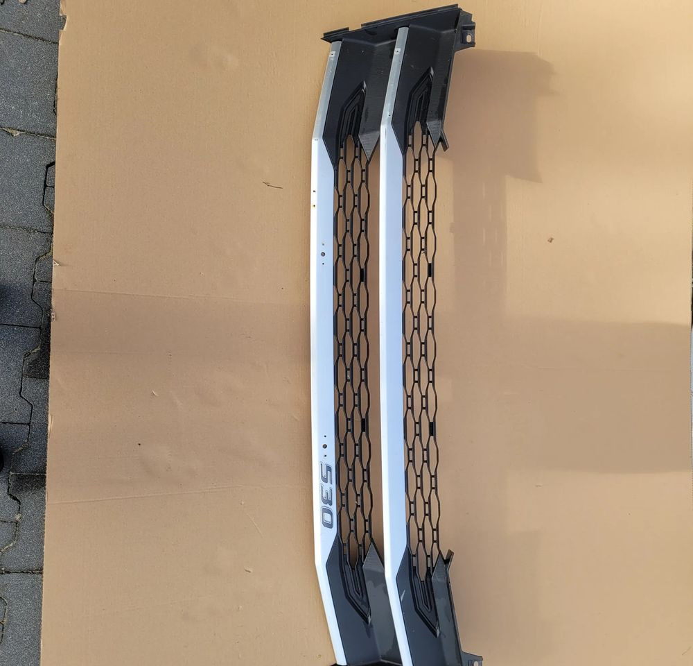 GRILL ATRAPA DAF XG XF ORYGINAŁ . 2250145 CHWALIM116 - Rács - Teherautó: 1 kép. GRILL ATRAPA DAF XG XF ORYGINAŁ . 2250145 CHWALIM116 - Rács - Teherautó: 1 kép.
