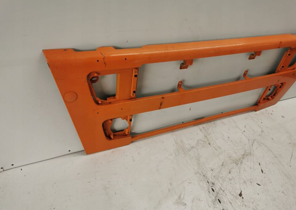 GRILL ATRAPA VOLVO Fh12 ORYGINAŁ - Rács - Teherautó: 3 kép. GRILL ATRAPA VOLVO Fh12 ORYGINAŁ - Rács - Teherautó: 3 kép.