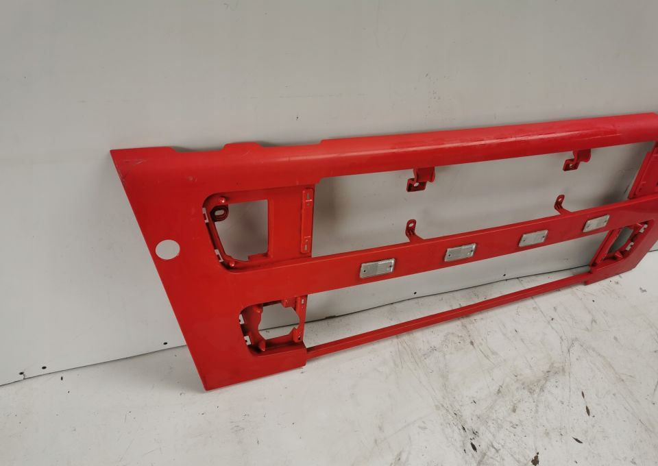 GRILL ATRAPA VOLVO Fh12 ORYGINAŁ - Rács - Teherautó: 3 kép. GRILL ATRAPA VOLVO Fh12 ORYGINAŁ - Rács - Teherautó: 3 kép.