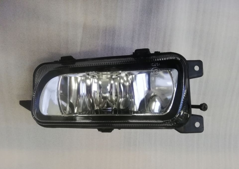 HALOGEN MERCEDES ACTROS MP3 MP3 LH - Fényszóró - Teherautó: 5 kép. HALOGEN MERCEDES ACTROS MP3 MP3 LH - Fényszóró - Teherautó: 5 kép.