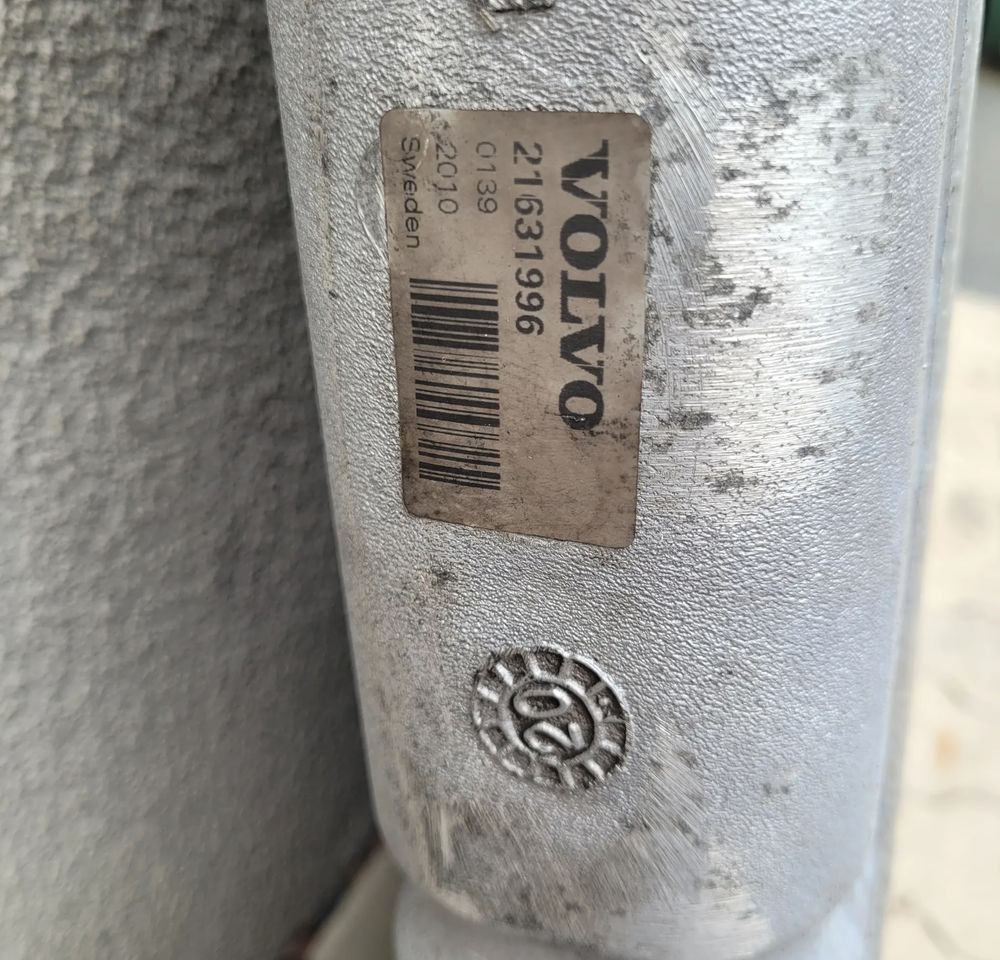 INTERCOOLER VOLVO FH4 RENAULT RANGE T 21631996 ORYGINAŁ CHWALIM116 - Hűtőrendszer - Teherautó: 3 kép. INTERCOOLER VOLVO FH4 RENAULT RANGE T 21631996 ORYGINAŁ CHWALIM116 - Hűtőrendszer - Teherautó: 3 kép.