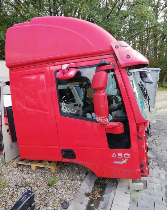KABINA IVECO STRALIS E5 2007R.BEZWYPADEK - Fülke - Teherautó: 1 kép. KABINA IVECO STRALIS E5 2007R.BEZWYPADEK - Fülke - Teherautó: 1 kép.