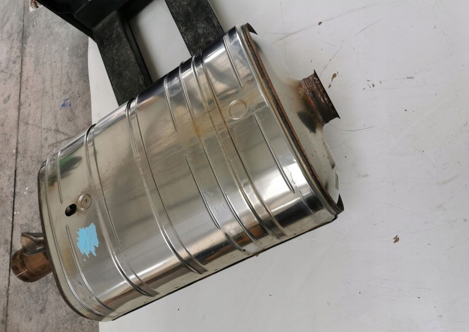 KATALIZATOR VOLVO FH GAMA K 21427939 P10 - Katalizátor - Teherautó: 3 kép. KATALIZATOR VOLVO FH GAMA K 21427939 P10 - Katalizátor - Teherautó: 3 kép.