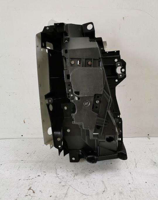 LAMPA GARNEK OKULAR VOLVO FH 13 - Fényszóró - Teherautó: 2 kép. LAMPA GARNEK OKULAR VOLVO FH 13 - Fényszóró - Teherautó: 2 kép.