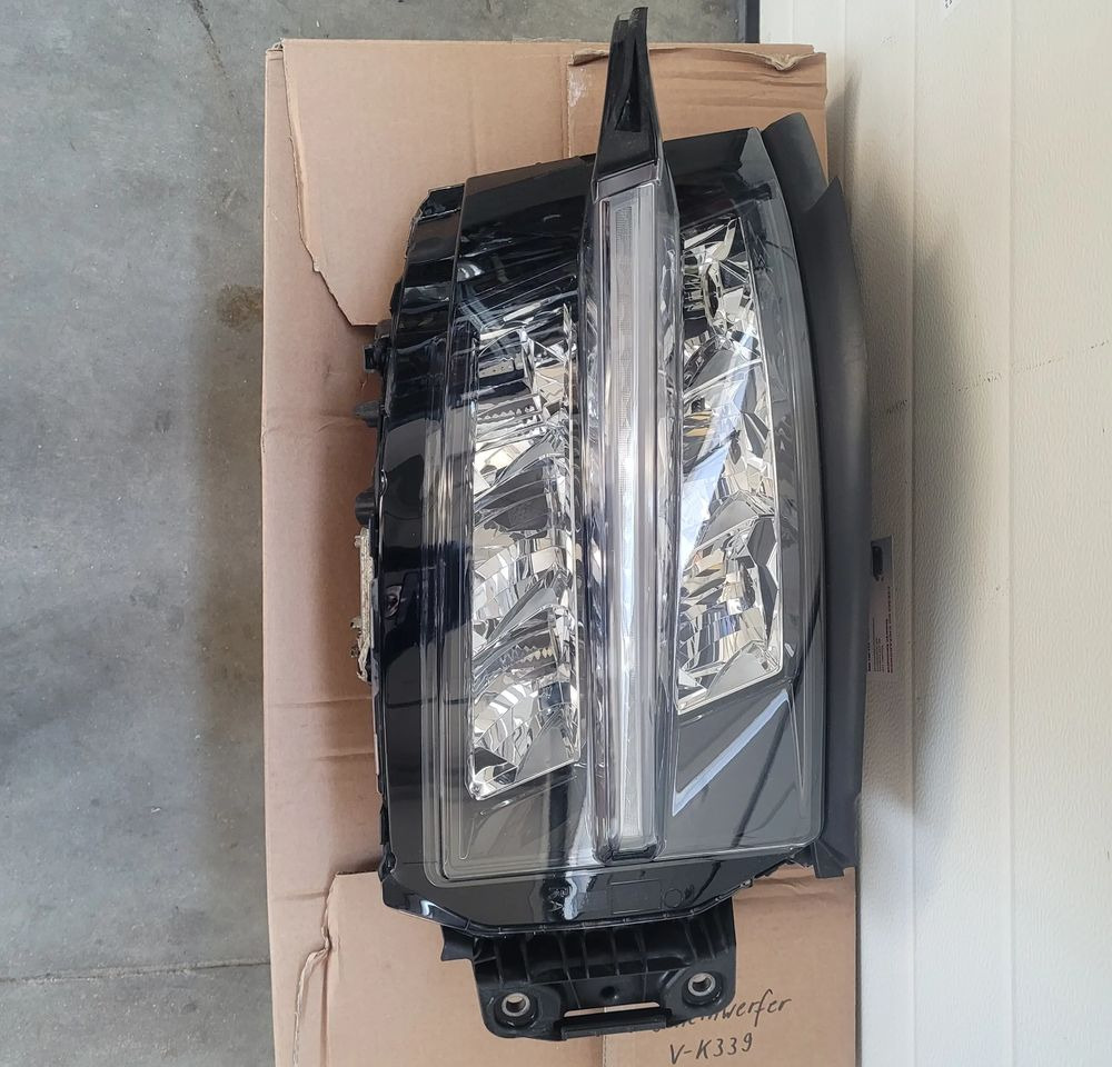 LAMPA LED RENAULT RANGE T GAMA EVO ORYGINAŁ RH L351645 CHWALIM116 - Karosszéria és külső - Teherautó: 1 kép. LAMPA LED RENAULT RANGE T GAMA EVO ORYGINAŁ RH L351645 CHWALIM116 - Karosszéria és külső - Teherautó: 1 kép.