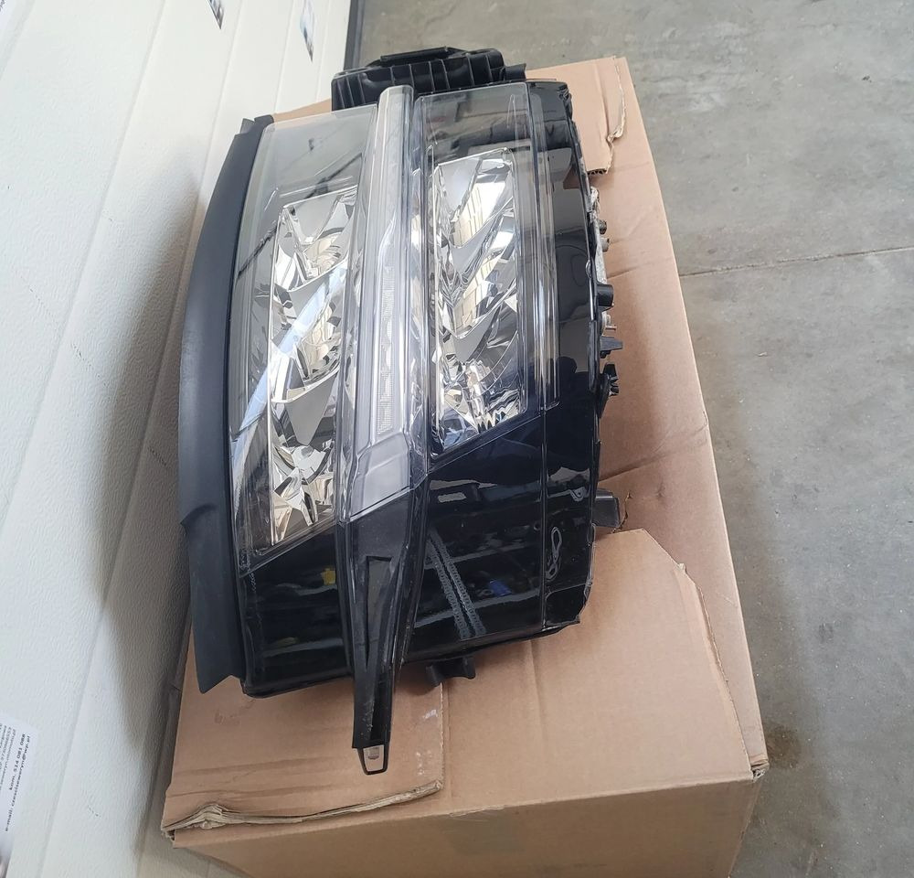LAMPA LED RENAULT RANGE T GAMA EVO ORYGINAŁ RH L351645 CHWALIM116 - Karosszéria és külső - Teherautó: 2 kép. LAMPA LED RENAULT RANGE T GAMA EVO ORYGINAŁ RH L351645 CHWALIM116 - Karosszéria és külső - Teherautó: 2 kép.