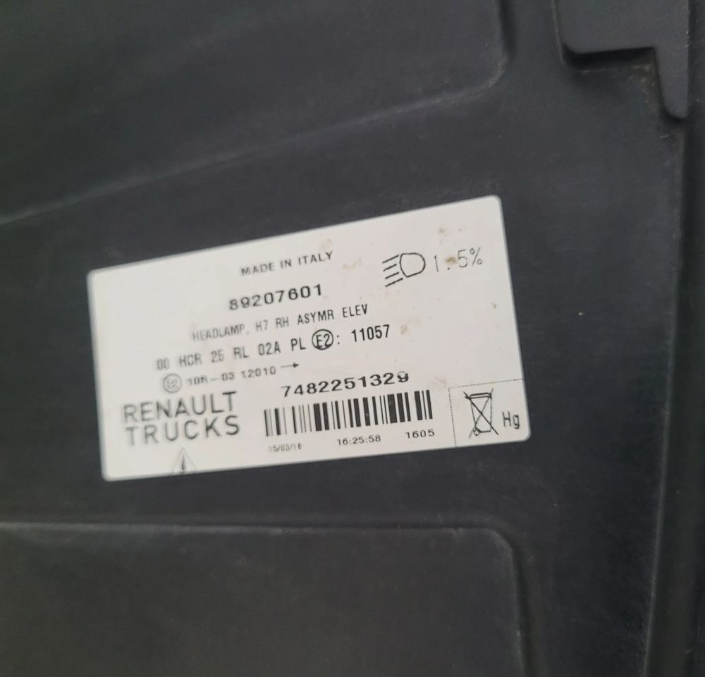 LAMPA LEWA RANGE T RENAULT LED OM 7482251329 - Karosszéria és külső - Teherautó: 5 kép. LAMPA LEWA RANGE T RENAULT LED OM 7482251329 - Karosszéria és külső - Teherautó: 5 kép.