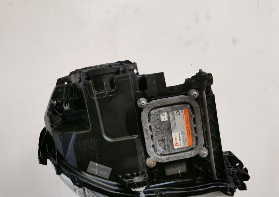 LAMPA MERCEDES ACTROS ANTOS XENON mp4 A9608202639 - Fényszóró - Teherautó: 3 kép. LAMPA MERCEDES ACTROS ANTOS XENON mp4 A9608202639 - Fényszóró - Teherautó: 3 kép.