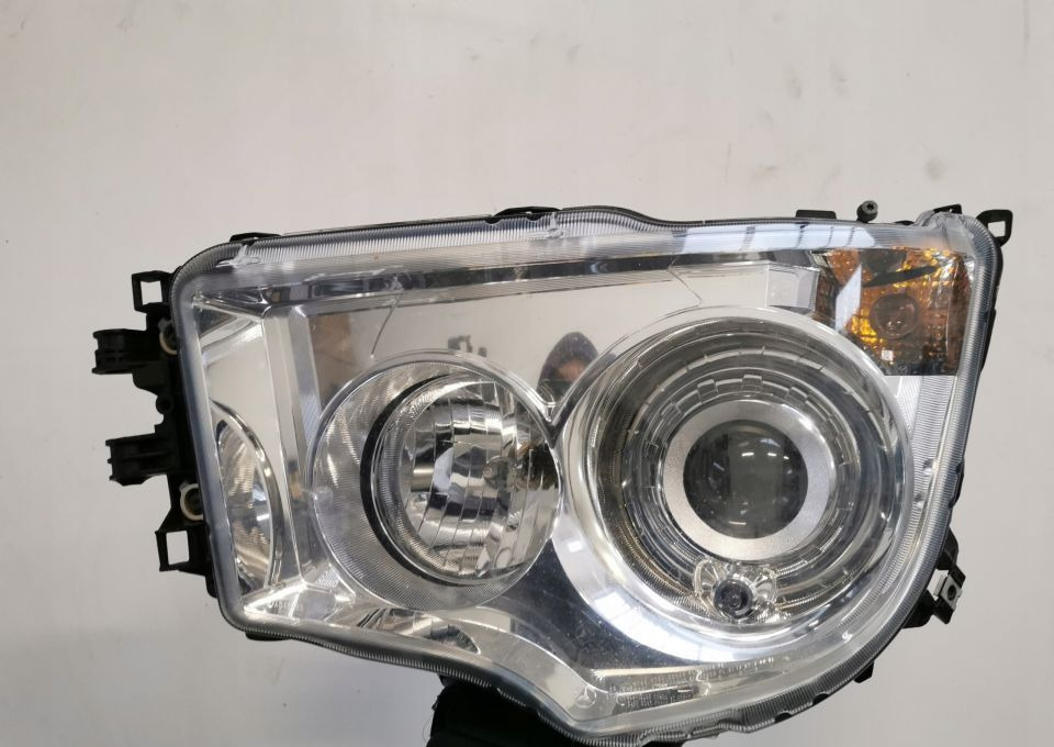 LAMPA MERCEDES ACTROS ANTOS XENON mp4 A9608202639 - Fényszóró - Teherautó: 1 kép. LAMPA MERCEDES ACTROS ANTOS XENON mp4 A9608202639 - Fényszóró - Teherautó: 1 kép.