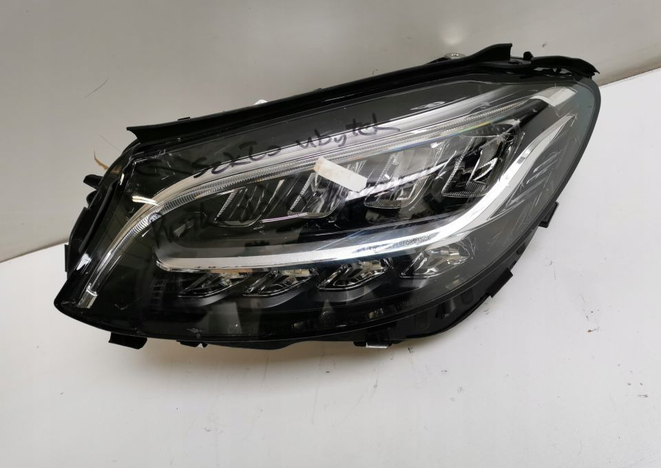 LAMPA MERCEDES C KLASA A2059065906 LIFT LEWA - Fényszóró: 1 kép. LAMPA MERCEDES C KLASA A2059065906 LIFT LEWA - Fényszóró: 1 kép.