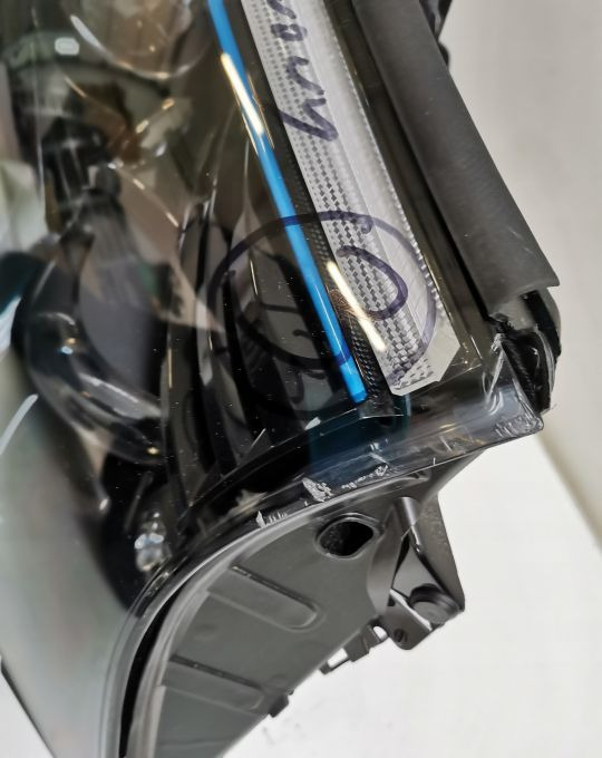 LAMPA MERCEDES EQC A 2939061201 PRAWA ORYGINAŁ - Fényszóró: 2 kép. LAMPA MERCEDES EQC A 2939061201 PRAWA ORYGINAŁ - Fényszóró: 2 kép.