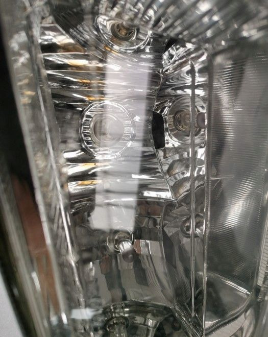 LAMPA VOLVO FH12 fh13 ORYGINAŁ LEWA - Fényszóró - Teherautó: 2 kép. LAMPA VOLVO FH12 fh13 ORYGINAŁ LEWA - Fényszóró - Teherautó: 2 kép.