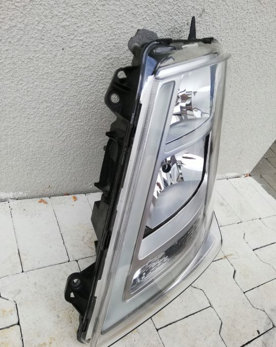 LAMPA VOLVO FH4 FH 4 FM LH ORYGINAŁ - Fényszóró - Teherautó: 2 kép. LAMPA VOLVO FH4 FH 4 FM LH ORYGINAŁ - Fényszóró - Teherautó: 2 kép.