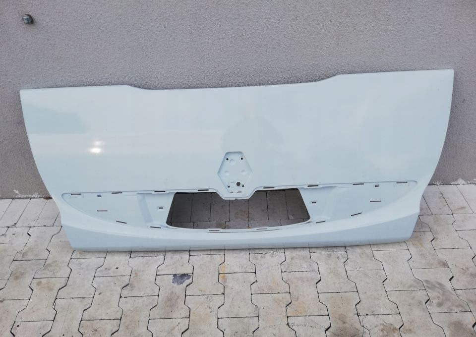 MASKA ATRAPA RENAULT MIDLUM ORYGINAŁ - Motorháztető: 1 kép. MASKA ATRAPA RENAULT MIDLUM ORYGINAŁ - Motorháztető: 1 kép.