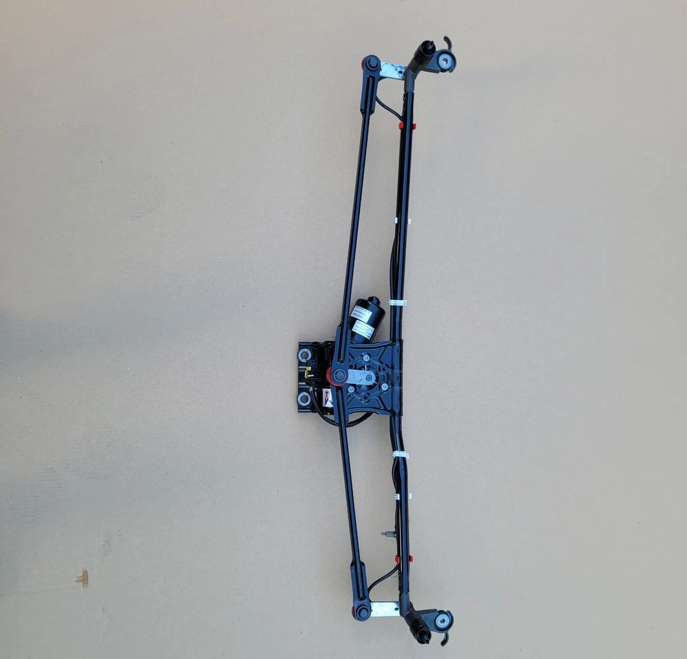 MECHANIZM WYCIERACZEK VOLVO FH4 FH5 78546711 CHWALIM116 - Ablaktörlő - Teherautó: 1 kép. MECHANIZM WYCIERACZEK VOLVO FH4 FH5 78546711 CHWALIM116 - Ablaktörlő - Teherautó: 1 kép.