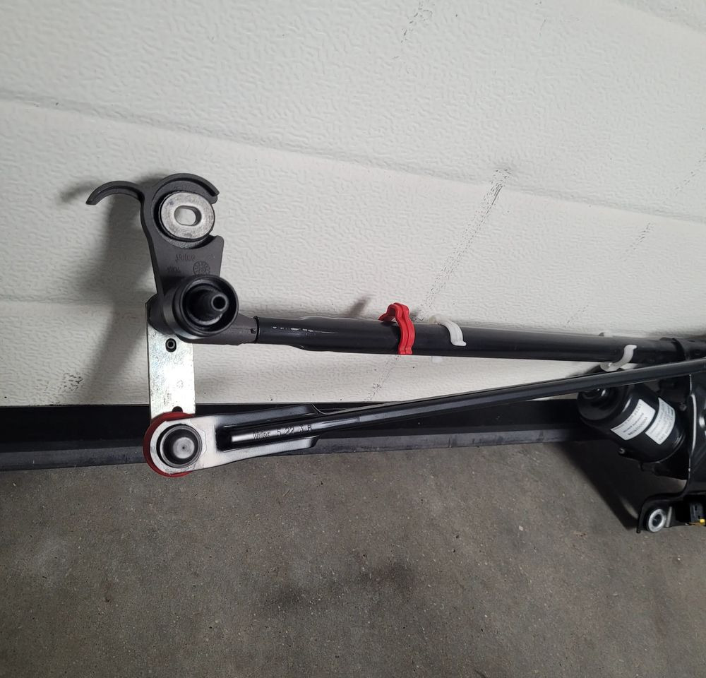 MECHANIZM WYCIERACZEK VOLVO FH4 FH5 ORYGINAŁ NOWY CHWALIM116 - Ablaktörlő - Teherautó: 2 kép. MECHANIZM WYCIERACZEK VOLVO FH4 FH5 ORYGINAŁ NOWY CHWALIM116 - Ablaktörlő - Teherautó: 2 kép.