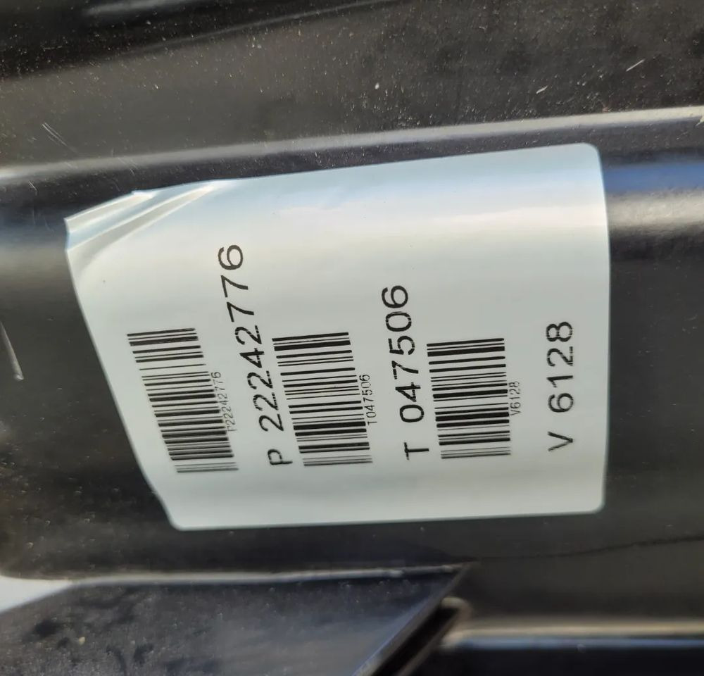 MISKA OLEJOWA RENAULT RANGE T 22242776 - Motor - Teherautó: 4 kép. MISKA OLEJOWA RENAULT RANGE T 22242776 - Motor - Teherautó: 4 kép.