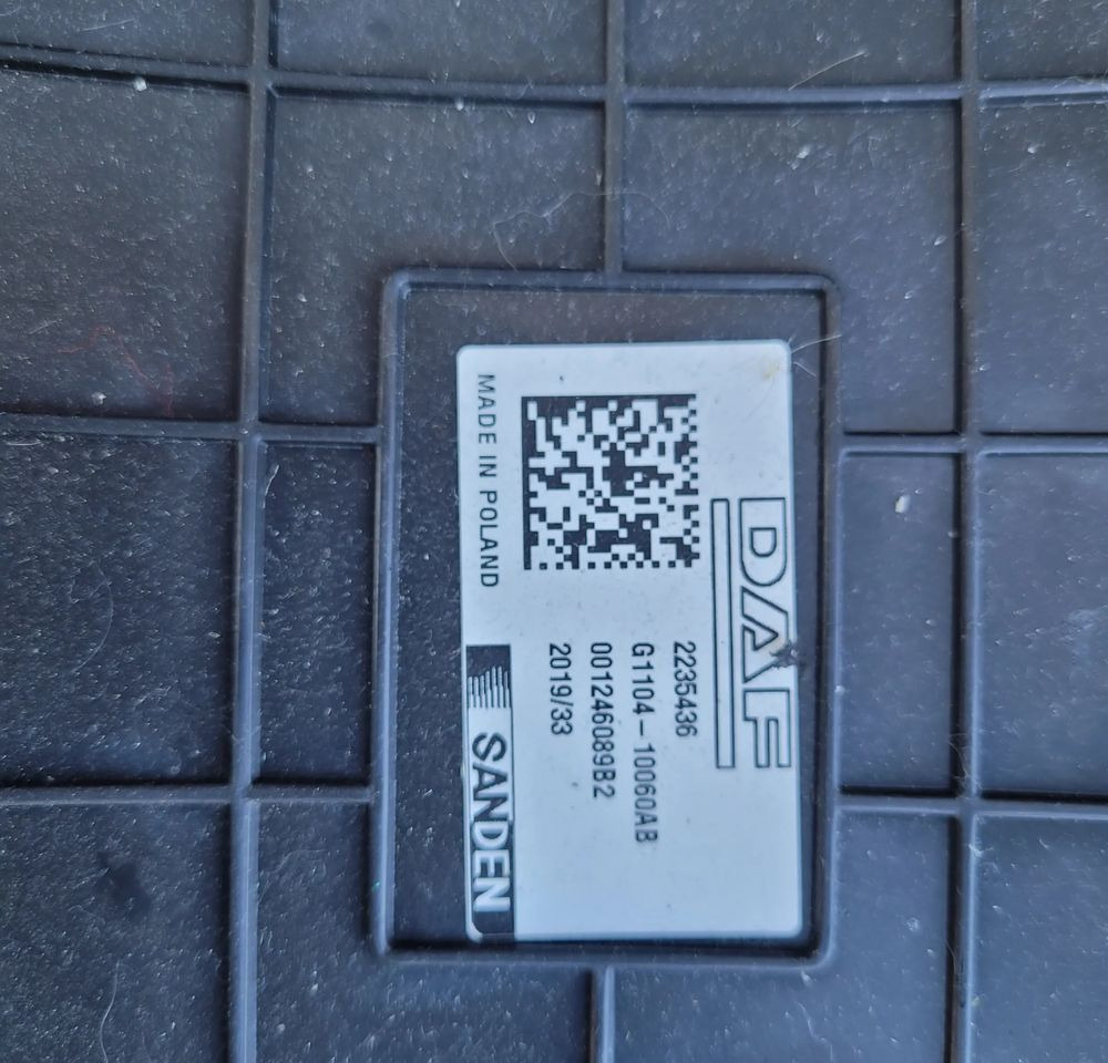 NAGRZEWNICA DAF XF 106 2235436 CHWALIM116 - Fűtés/ Szellőzés gep - Teherautó: 4 kép. NAGRZEWNICA DAF XF 106 2235436 CHWALIM116 - Fűtés/ Szellőzés gep - Teherautó: 4 kép.