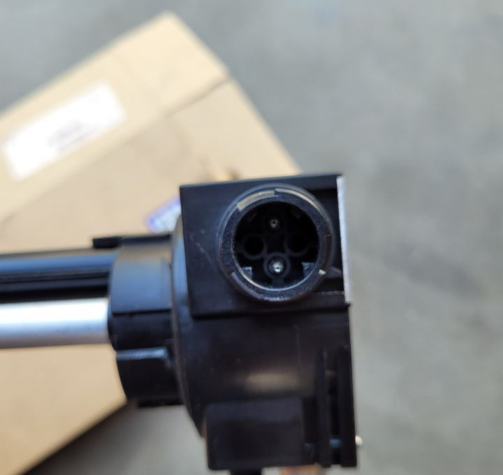 NOWY SMOK PALIWA VOLVO FH4 RANGE T OM 21714536 70CM - Üzemanyagrendszer - Teherautó: 3 kép. NOWY SMOK PALIWA VOLVO FH4 RANGE T OM 21714536 70CM - Üzemanyagrendszer - Teherautó: 3 kép.