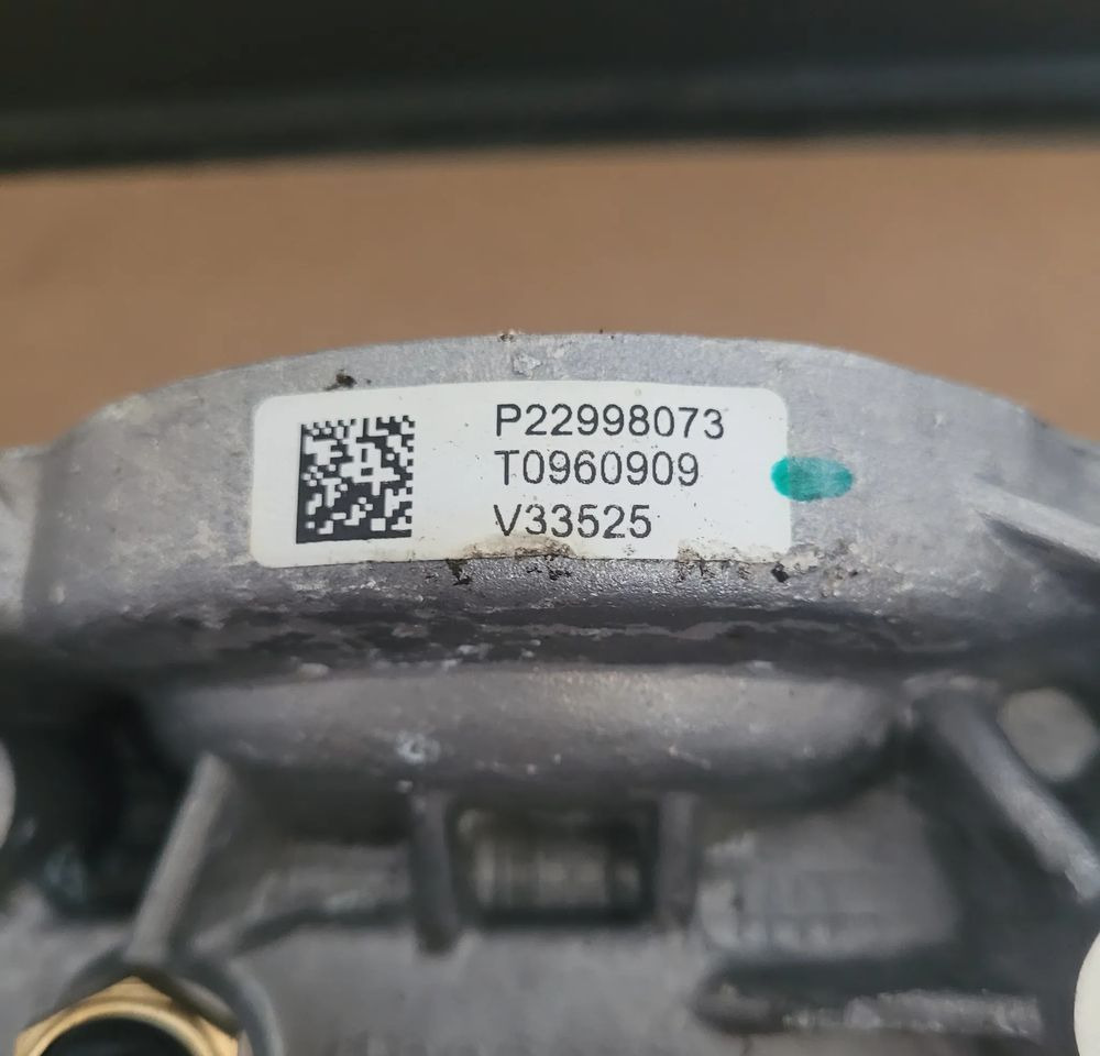 PODSTAWA FILTRA OLEJU VOLVO FH4 ORYGINAŁ 22998073 CHWALIM116 - Olajszűrő - Teherautó: 4 kép. PODSTAWA FILTRA OLEJU VOLVO FH4 ORYGINAŁ 22998073 CHWALIM116 - Olajszűrő - Teherautó: 4 kép.