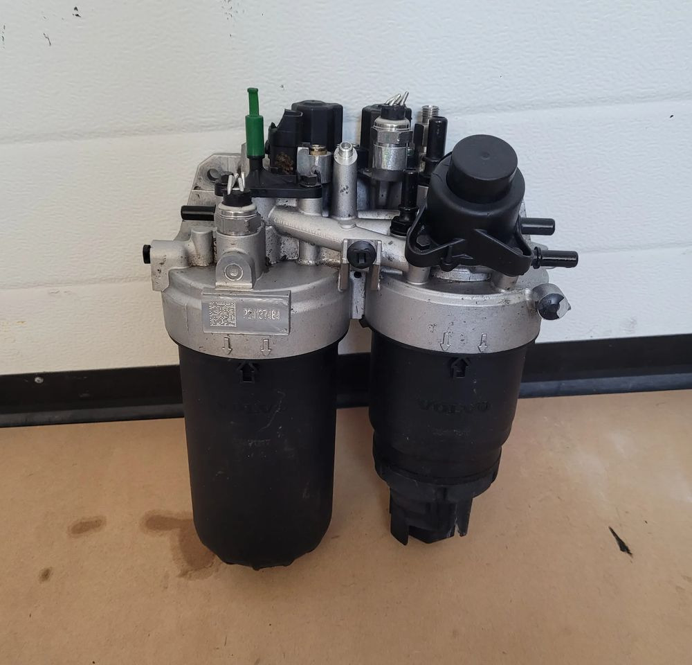 PODSTAWA FILTRA PALIWA VOLVO FH4 ORYGINAŁ 24137484 CHWALIM116 - Üzemanyagszűrő - Teherautó: 4 kép. PODSTAWA FILTRA PALIWA VOLVO FH4 ORYGINAŁ 24137484 CHWALIM116 - Üzemanyagszűrő - Teherautó: 4 kép.