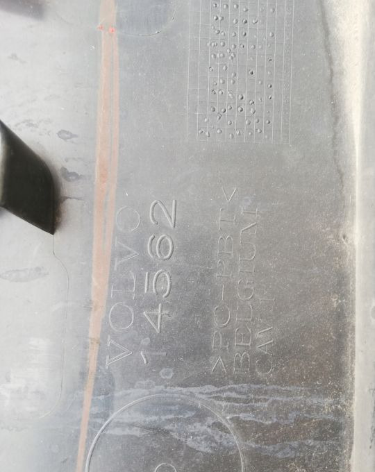 PODSZYBIE VOLVO FH4 ORYGINAŁ - Ablak és alkatrészek - Teherautó: 4 kép. PODSZYBIE VOLVO FH4 ORYGINAŁ - Ablak és alkatrészek - Teherautó: 4 kép.