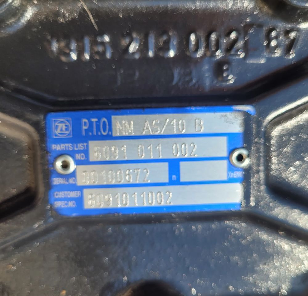 PRZYSTAWKA PTO NM AS/10B - Erőátvitel: 4 kép. PRZYSTAWKA PTO NM AS/10B - Erőátvitel: 4 kép.