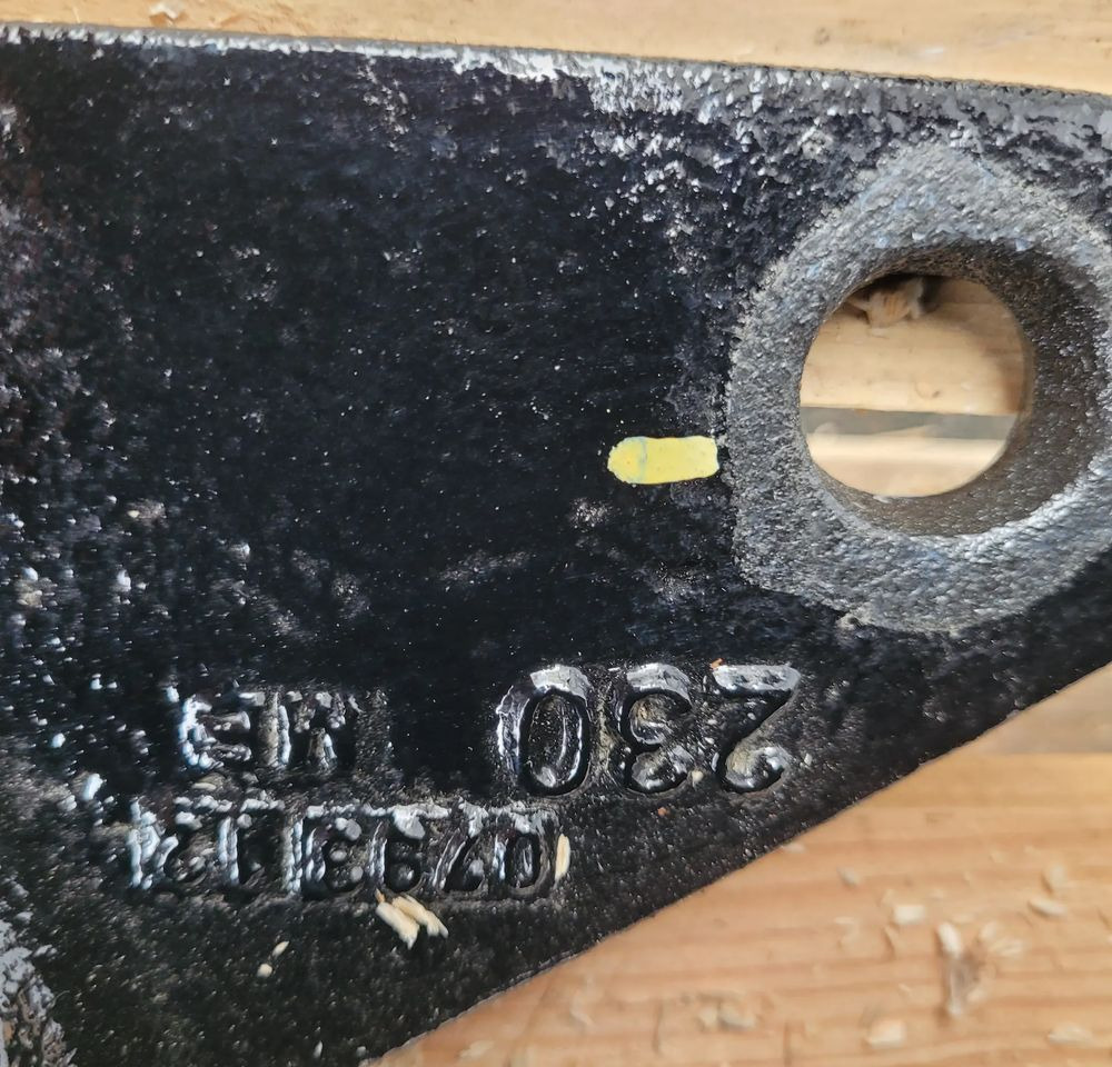 SIODŁO NOWE FONTAINE TYPE 150SP2 230MM.DAF 1740185 CHWALIM116 - Felfüggesztés - Teherautó: 4 kép. SIODŁO NOWE FONTAINE TYPE 150SP2 230MM.DAF 1740185 CHWALIM116 - Felfüggesztés - Teherautó: 4 kép.