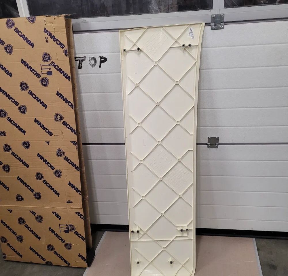 SPOJLER ZAKABINOWY SCANIA R 1534228 NOWY ORYGINAŁ. - Légterelő - Teherautó: 4 kép. SPOJLER ZAKABINOWY SCANIA R 1534228 NOWY ORYGINAŁ. - Légterelő - Teherautó: 4 kép.