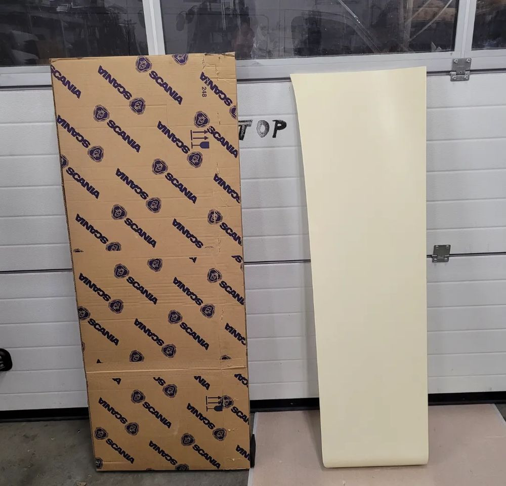 SPOJLER ZAKABINOWY SCANIA R 1534228 NOWY ORYGINAŁ. - Légterelő - Teherautó: 1 kép. SPOJLER ZAKABINOWY SCANIA R 1534228 NOWY ORYGINAŁ. - Légterelő - Teherautó: 1 kép.