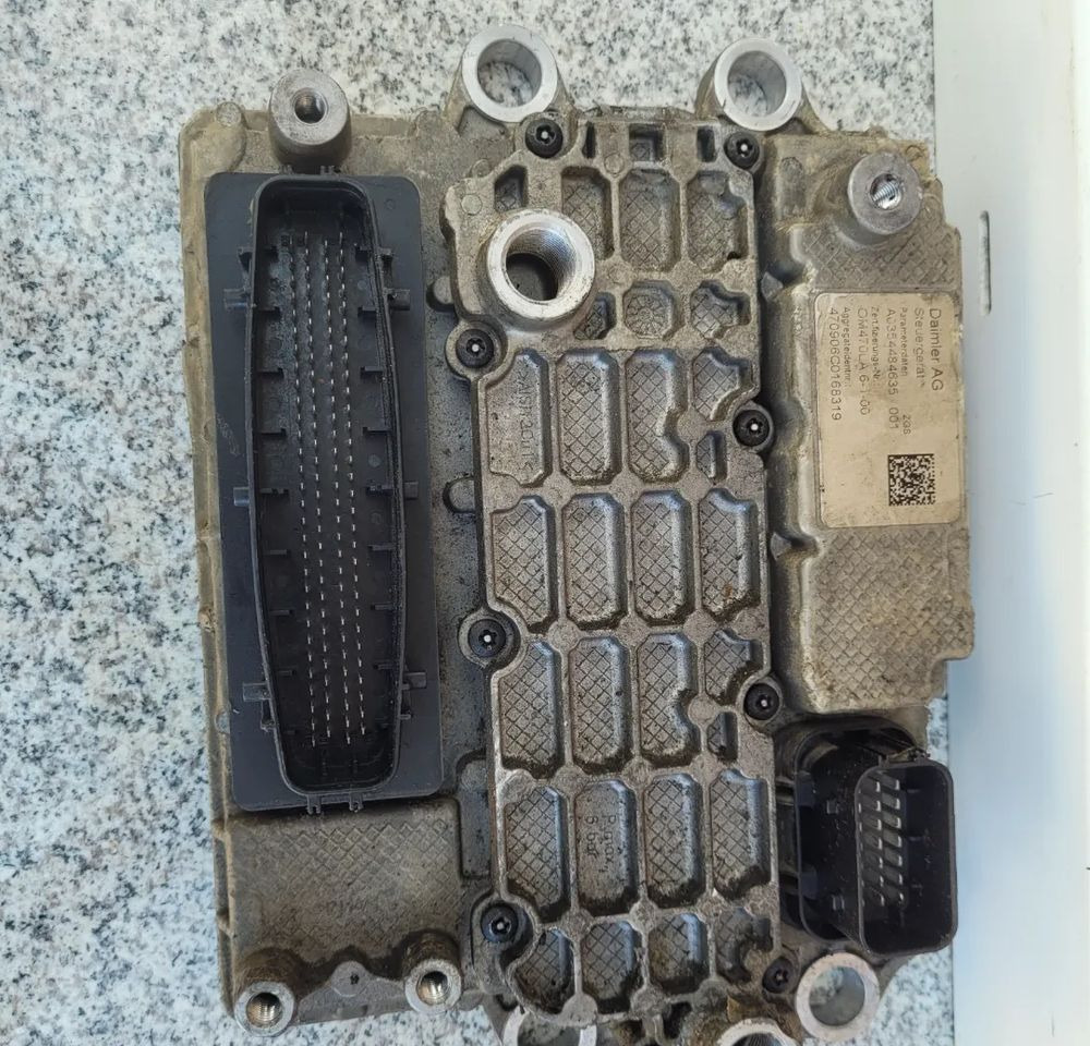 STEROWNIK MCM 2.1 MERCEDES ACTROS A001 446 3035/002 - ECU - Teherautó: 1 kép. STEROWNIK MCM 2.1 MERCEDES ACTROS A001 446 3035/002 - ECU - Teherautó: 1 kép.