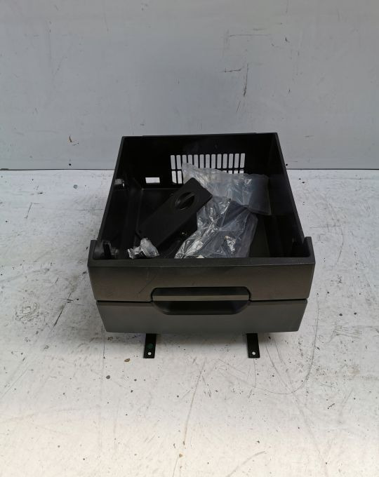 Schowek na lodówkę MERCEDES ANTOS AROX MP4 - Fülke és belső tér - Teherautó: 1 kép. Schowek na lodówkę MERCEDES ANTOS AROX MP4 - Fülke és belső tér - Teherautó: 1 kép.