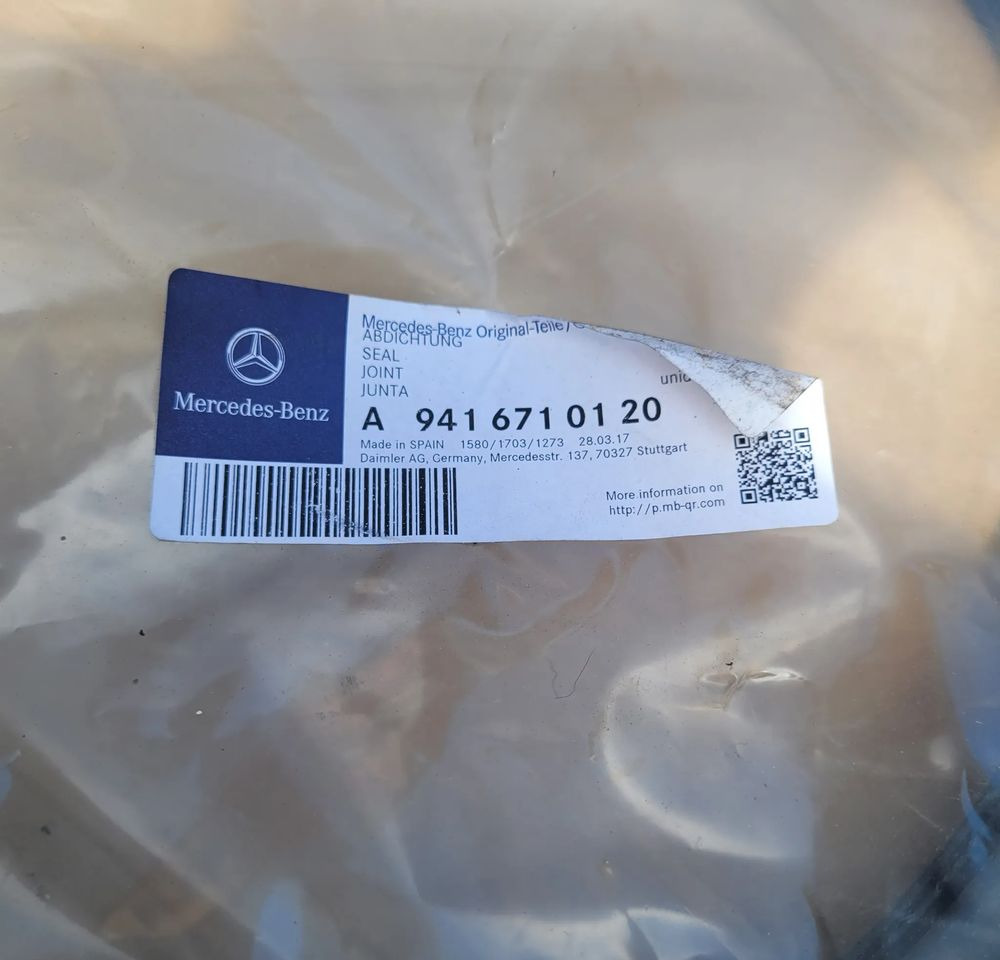 USZCZELKA SZYBY MERCEDES ACTROS MP3 NOWY ORYGINAŁ A9416710120 CHWALIM116 - Ablak és alkatrészek - Teherautó: 2 kép. USZCZELKA SZYBY MERCEDES ACTROS MP3 NOWY ORYGINAŁ A9416710120 CHWALIM116 - Ablak és alkatrészek - Teherautó: 2 kép.