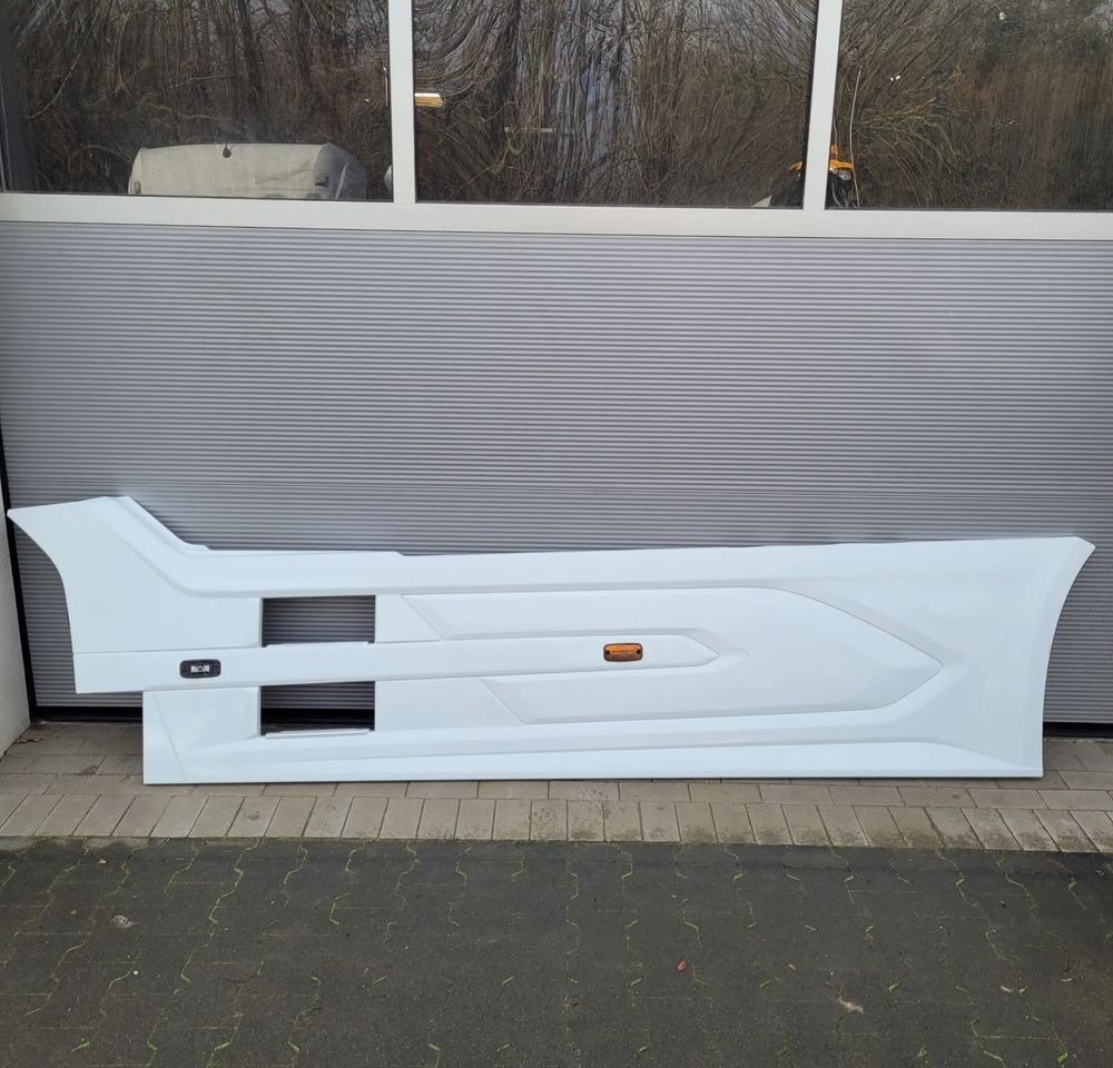 ZABUDOWA MIEDZYOSIOWA DAF XG ORYGINAŁ LH NIE MALOWANY - Karosszéria és külső - Teherautó: 1 kép. ZABUDOWA MIEDZYOSIOWA DAF XG ORYGINAŁ LH NIE MALOWANY - Karosszéria és külső - Teherautó: 1 kép.