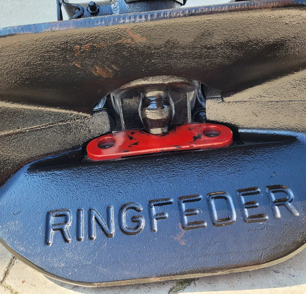 ZACZEP ZE SPRZĘGŁEM RINGFEDER TYP 95G/150 40A-150 - Felfüggesztés: 2 kép. ZACZEP ZE SPRZĘGŁEM RINGFEDER TYP 95G/150 40A-150 - Felfüggesztés: 2 kép.