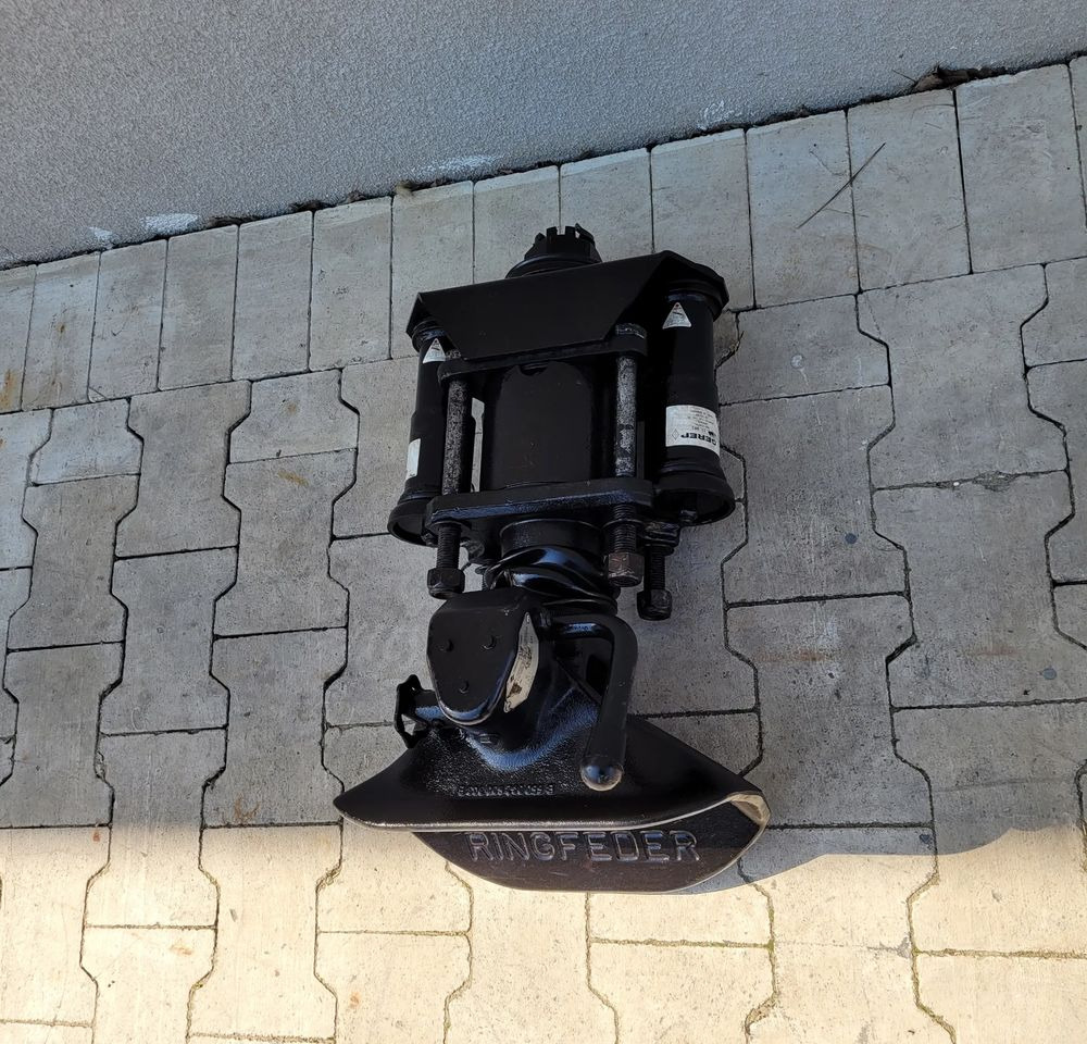 ZACZEP ZE SPRZĘGŁEM RINGFEDER TYP 95G/150 40A-150 - Felfüggesztés: 3 kép. ZACZEP ZE SPRZĘGŁEM RINGFEDER TYP 95G/150 40A-150 - Felfüggesztés: 3 kép.