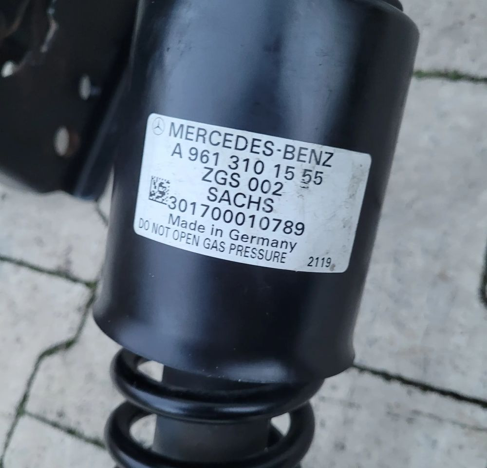 ZAWIESZENIE KABINY MERCEDES ACTROS MP4 - Fülke felfüggesztés - Teherautó: 3 kép. ZAWIESZENIE KABINY MERCEDES ACTROS MP4 - Fülke felfüggesztés - Teherautó: 3 kép.