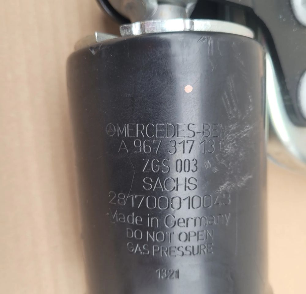 ZAWIESZENIE KABINY ZAMKI MERCEDES ATEGO A9423100383 NOWY ORYGINAŁ CHWALIM116 - Fülke felfüggesztés - Teherautó: 4 kép. ZAWIESZENIE KABINY ZAMKI MERCEDES ATEGO A9423100383 NOWY ORYGINAŁ CHWALIM116 - Fülke felfüggesztés - Teherautó: 4 kép.