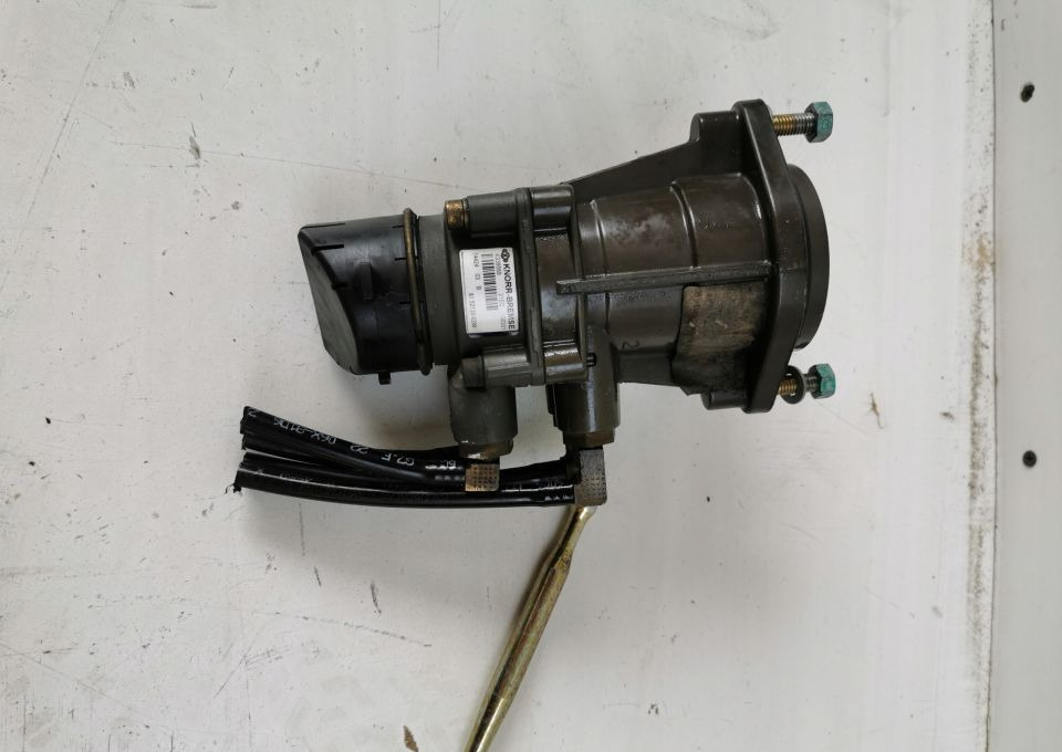 ZAWÓR GŁÓWNY HAMULCA MAN TGX TGS E6 81. 52130-6298 - Fékszelep - Teherautó: 1 kép. ZAWÓR GŁÓWNY HAMULCA MAN TGX TGS E6 81. 52130-6298 - Fékszelep - Teherautó: 1 kép.