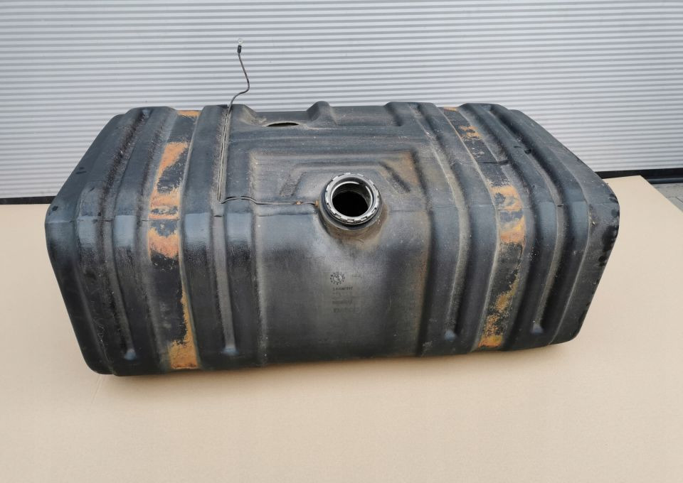 ZBIORNIK PALIWA IVECO EUROCARGO 504087317 - Üzemanyag tartály - Teherautó: 1 kép. ZBIORNIK PALIWA IVECO EUROCARGO 504087317 - Üzemanyag tartály - Teherautó: 1 kép.