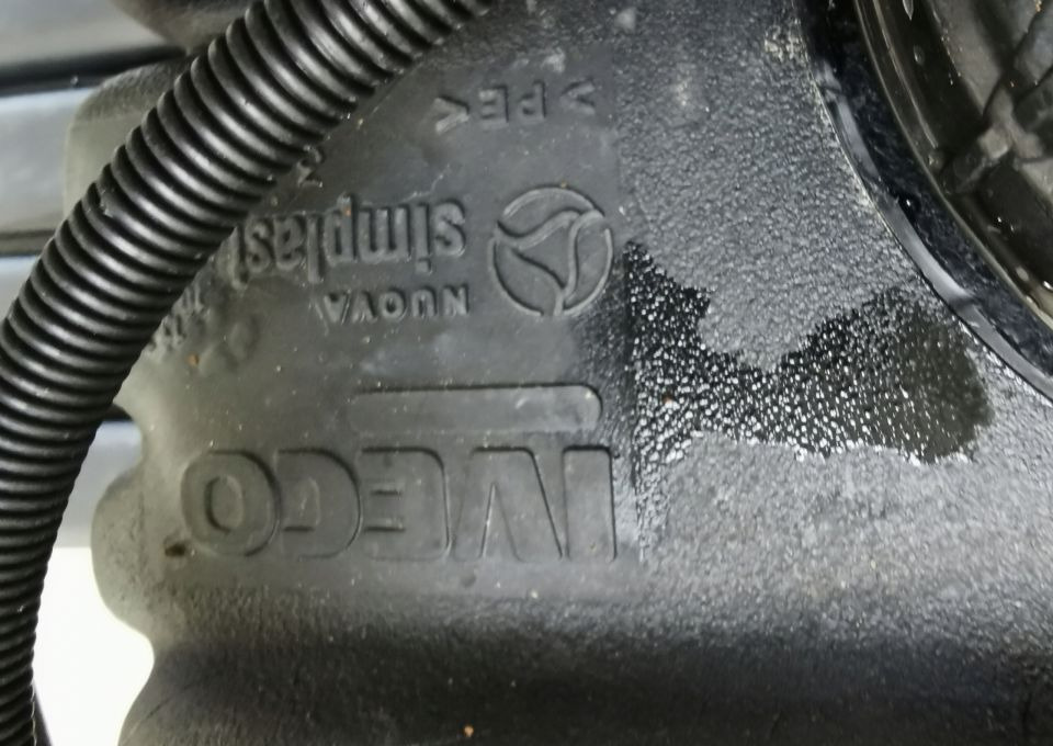 ZBIORNIK PALIWA IVECO EUROCARGO 504153101 - Üzemanyag tartály - Teherautó: 5 kép. ZBIORNIK PALIWA IVECO EUROCARGO 504153101 - Üzemanyag tartály - Teherautó: 5 kép.